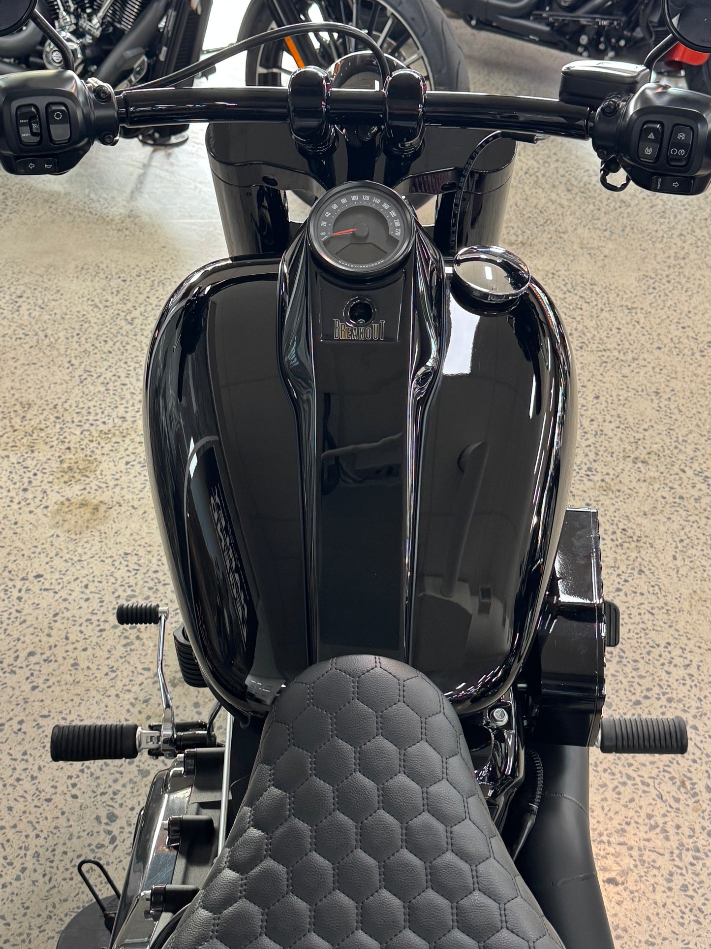 2025 - UP BREAKOUT SPEEDO / DASH RELOCATION