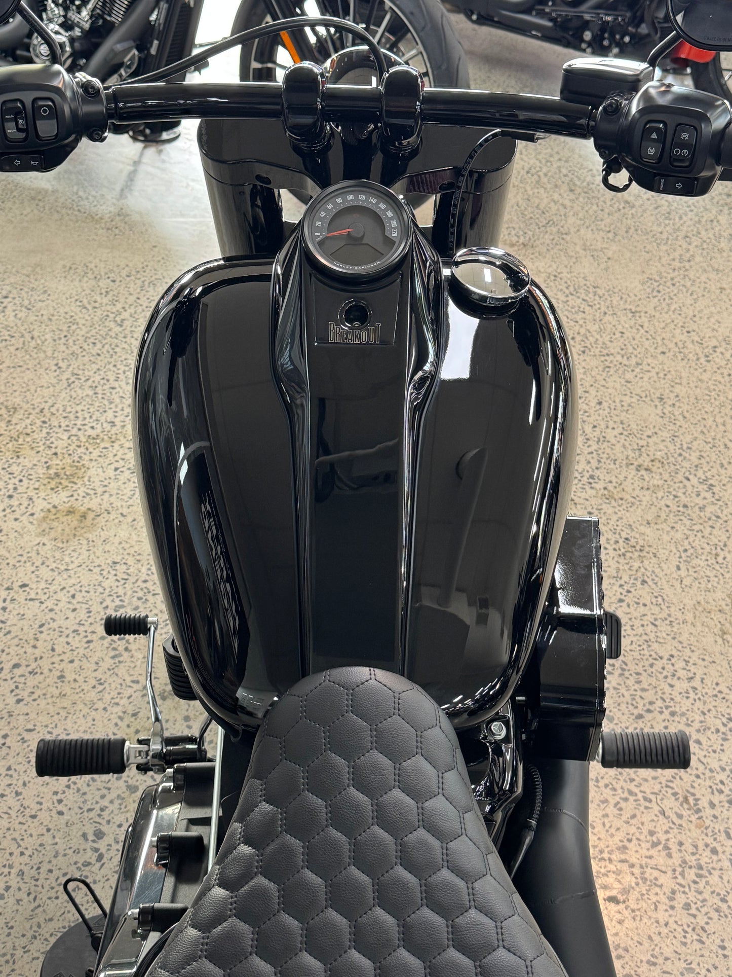 2025 - UP BREAKOUT SPEEDO / DASH RELOCATION
